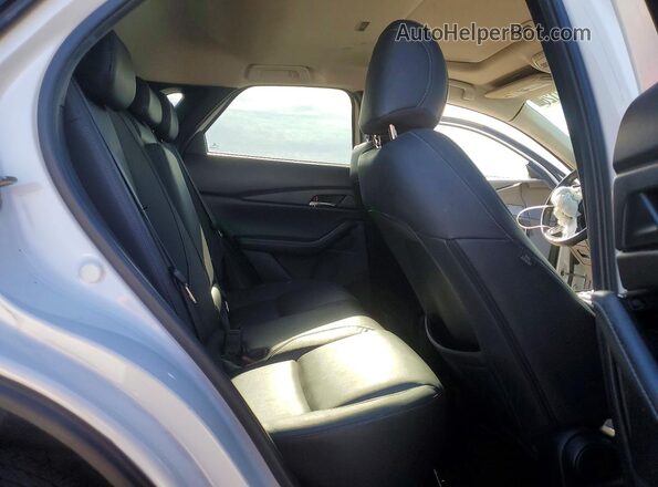 3MVDMBCL4NM435887 2022 MAZDA CX-30 White Widok wnętrza z tyłu