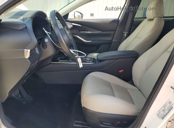 3MVDMBCL9NM453768 2022 MAZDA CX-30 White Вид салону спереду