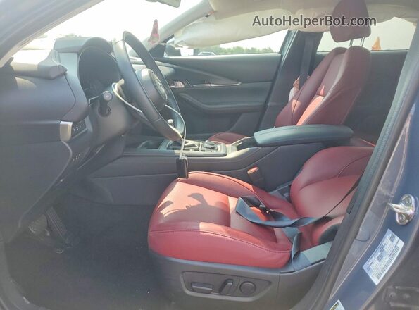 3MVDMBCL9TM105174 2026 MAZDA CX-30 Blue Widok wnętrza z przodu