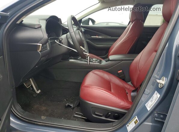 3MVDMBCM0RM708600 2024 MAZDA CX-30 Gray Front interior view