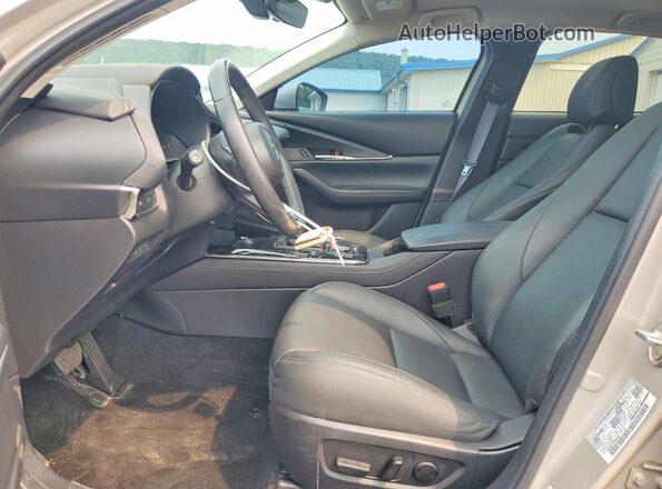 3MVDMBCM2RM628408 2024 MAZDA CX-30 Золотой Вид салона спереди