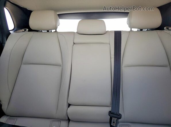3MVDMBCM3SM812021 2025 MAZDA CX-30 White Vista de los asientos traseros