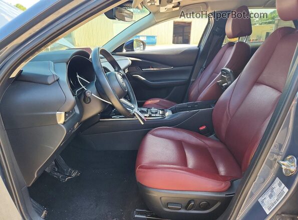 3MVDMBCMXRM686282 2024 MAZDA CX-30 Gray Front interior view
