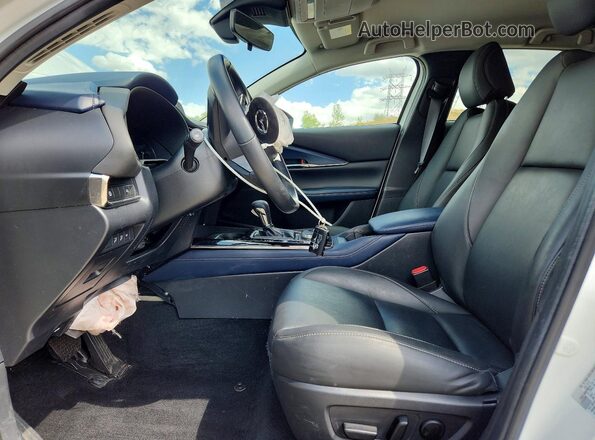 3MVDMBDL1LM129581 2020 MAZDA CX-30 Белый Вид салона спереди