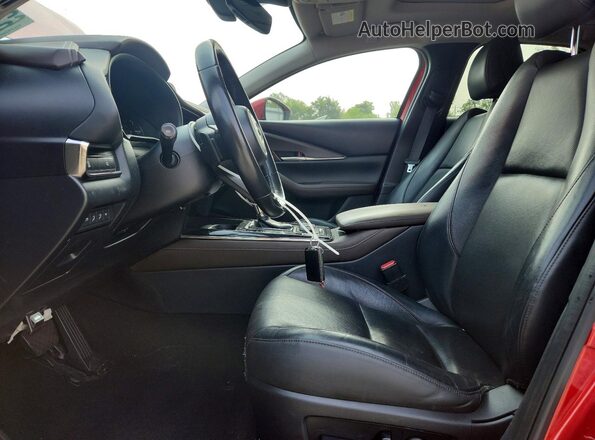 3MVDMBDL1MM263699 2021 MAZDA CX-30 Красный Вид салона спереди