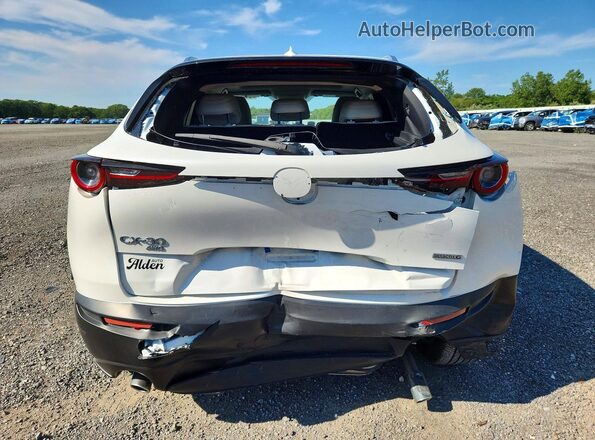 3MVDMBDM2RM711996 2024 MAZDA CX-30 White Vista trasera
