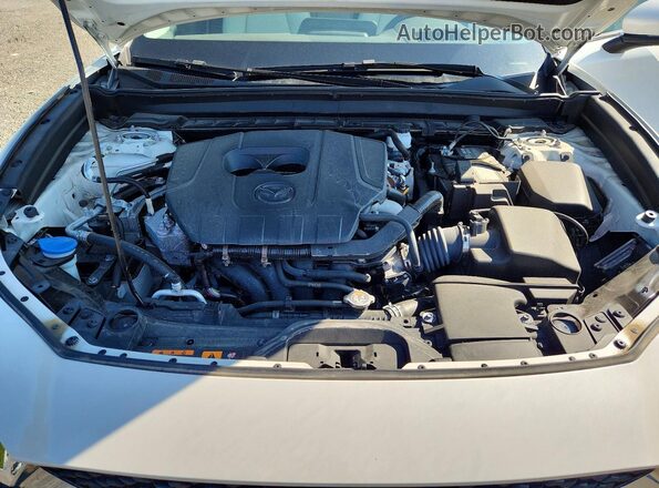 3MVDMBDM2RM711996 2024 MAZDA CX-30 White Vista del compartimento del motor