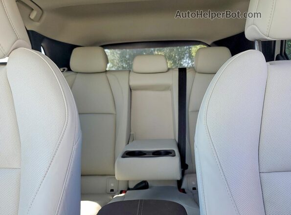 3MVDMBDM5PM576199 2023 MAZDA CX-30 White Vista de los asientos traseros