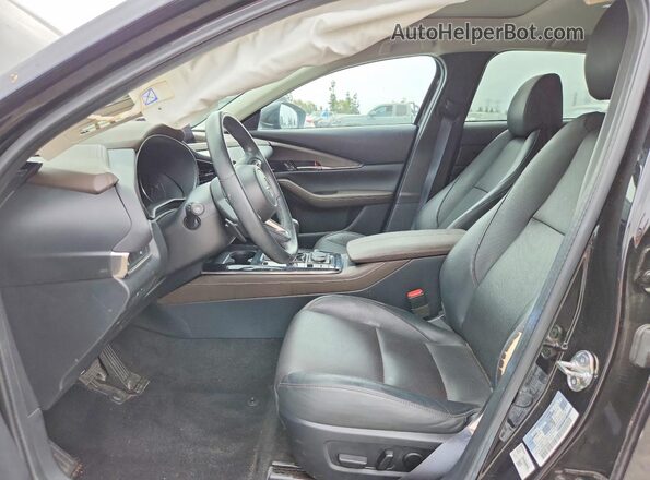 3MVDMBDM9PM569899 2023 MAZDA CX-30 Black Вид салону спереду