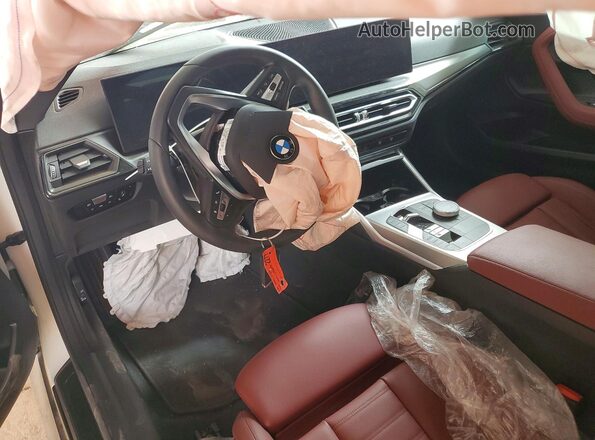 3MW23CM09P8D09197 2023 BMW 2 SERIES White Vista del salpicadero