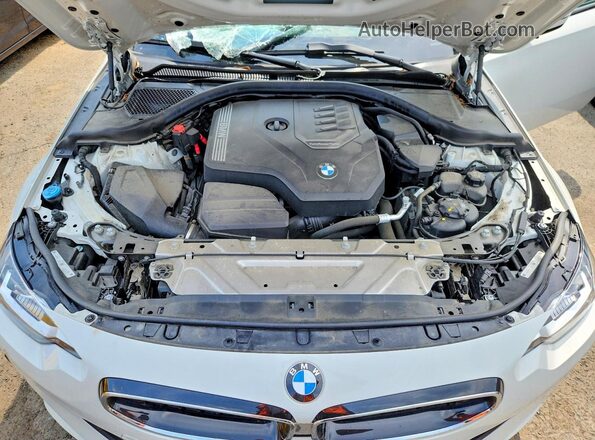 3MW33CM07R8E51765 2024 BMW 2 SERIES White Widok wnętrza z tyłu