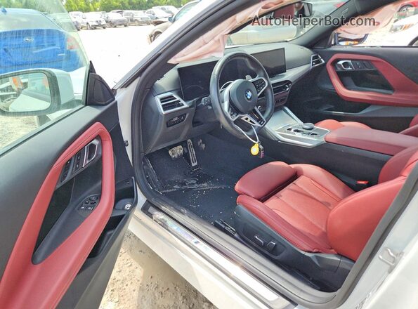 3MW33CM08T8F93078 2026 BMW 2 SERIES White Widok deski rozdzielczej
