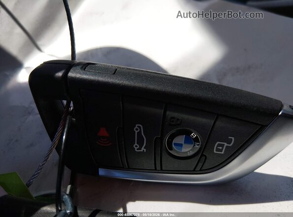 3MW33CM09T8G32938 2026 BMW 2 SERIES White Вид панелі приладів