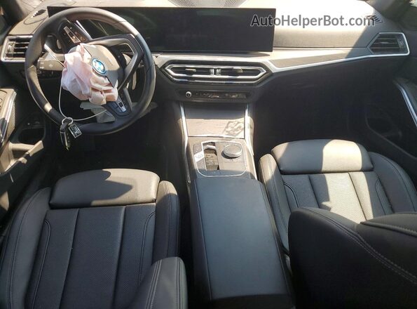 3MW39FF03R8E09509 2024 BMW 3 SERIES Черный Вид панели приборов