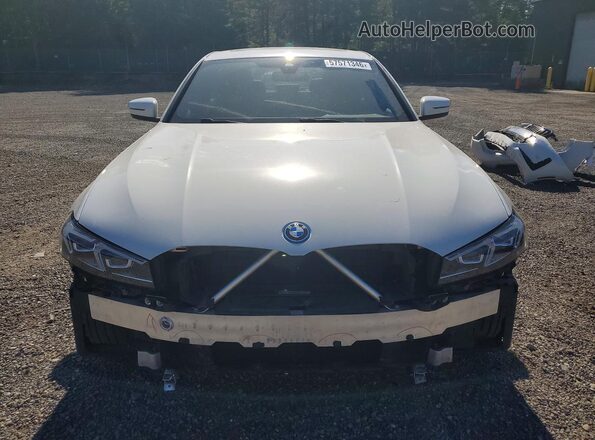 3MW39FF05P8D23664 2023 BMW 3 SERIES Белый Вид спереди