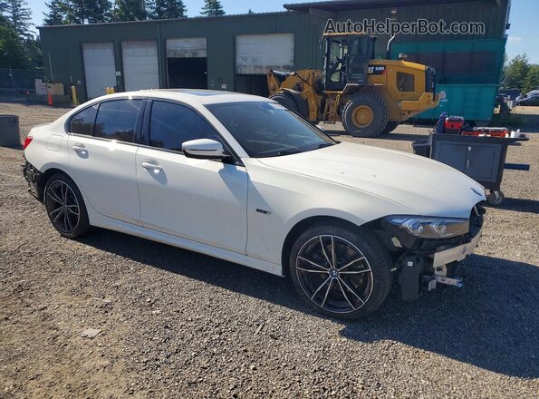 3MW39FF05P8D23664 2023 BMW 3 SERIES Белый Передняя правая четверть