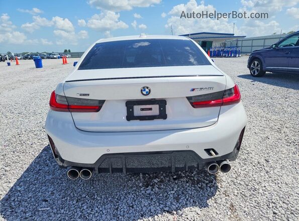 3MW49FF04R8E21818 2024 BMW M3 White Вид ззаду