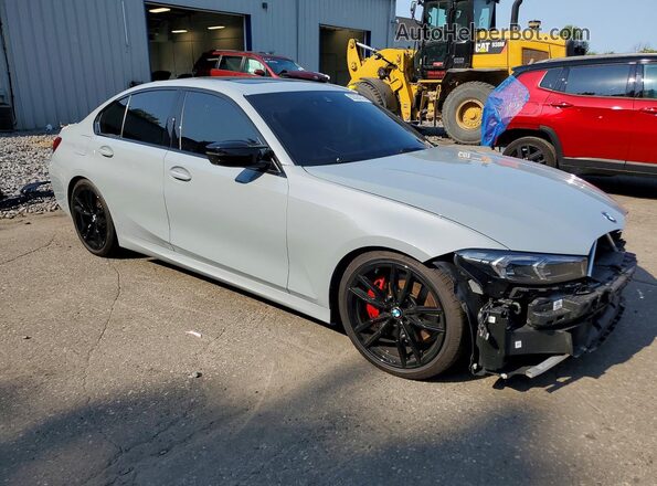 3MW49FF06P8D56595 2023 BMW M3 Серебряный Передняя правая четверть