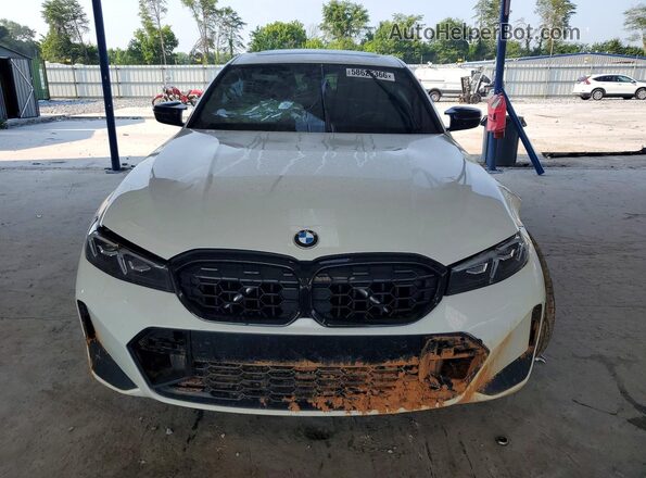 3MW49FF06R8E27197 2024 BMW M3 White Front view