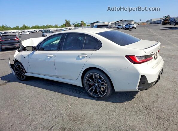 3MW49FF09R8E15352 2024 BMW M3 White Trasero izquierdo