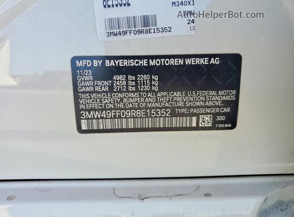 3MW49FF09R8E15352 2024 BMW M3 White Vista del compartimento del motor