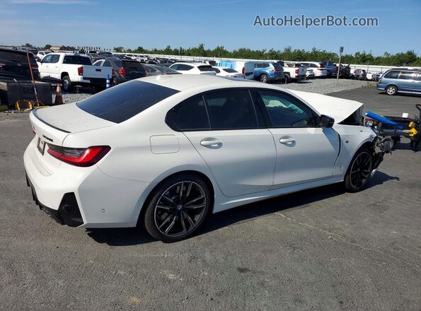 3MW49FF09R8E15352 2024 BMW M3 White Trasero derecho