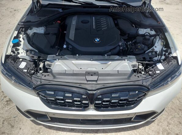 3MW49FS01P8D17144 2023 BMW M3 White უკანა სალონის ხედი