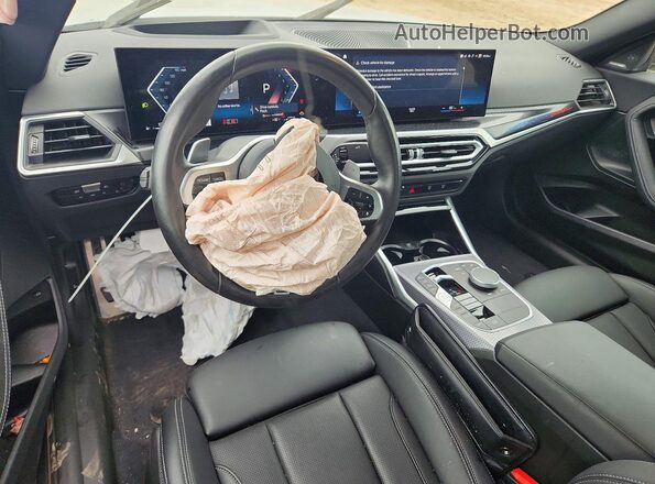 3MW53CM01R8E81921 2024 BMW M2 Gray Dashboard view