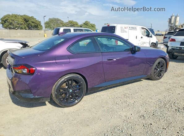 3MW53CM02N8C61584 2022 BMW M2 Purple Rear right