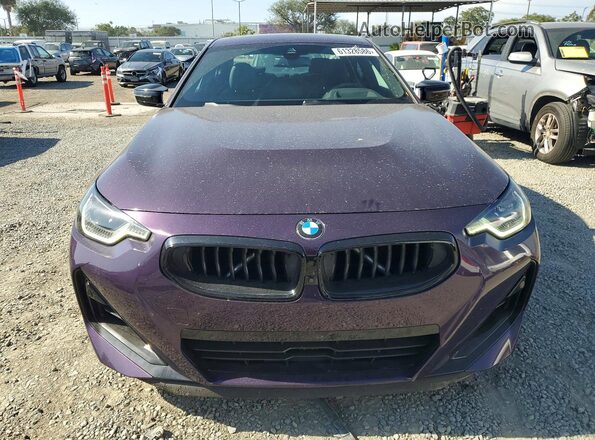 3MW53CM02N8C61584 2022 BMW M2 Purple Front view