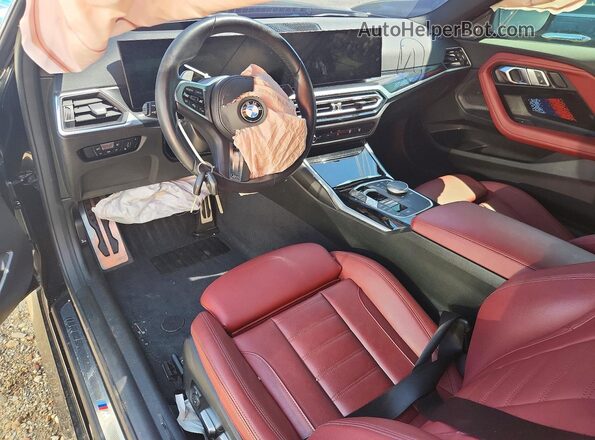 3MW53CM0XP8D45817 2023 BMW M2 Black წინა პანელის ხედი