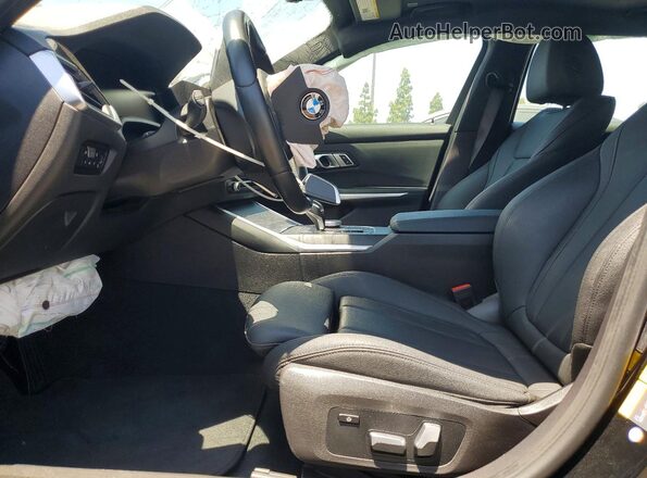 3MW5P7J02M8B48376 2021 BMW 3 SERIES Черный Вид салона спереди
