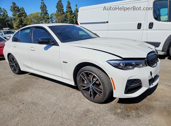 3MW5P7J05N8C52264 2022 BMW 3 SERIES White Przód prawy