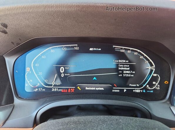 3MW5P7J09N8C44037 2022 BMW 3 SERIES Red Instrument cluster view