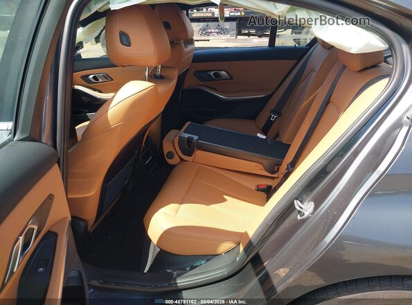 3MW5P9J02N8C23624 2022 BMW 3 SERIES Gray VIN კოდის სტიკერის ხედი