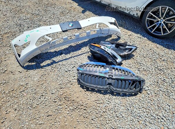 3MW5R1J06L8B32879 2020 BMW 3 SERIES White Vista del compartimento del motor