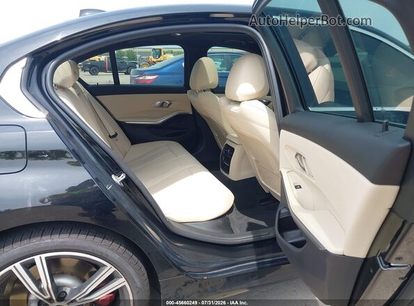 3MW5R7J03M8B90596 2021 BMW 3 SERIES Black Widok naklejki z numerem VIN