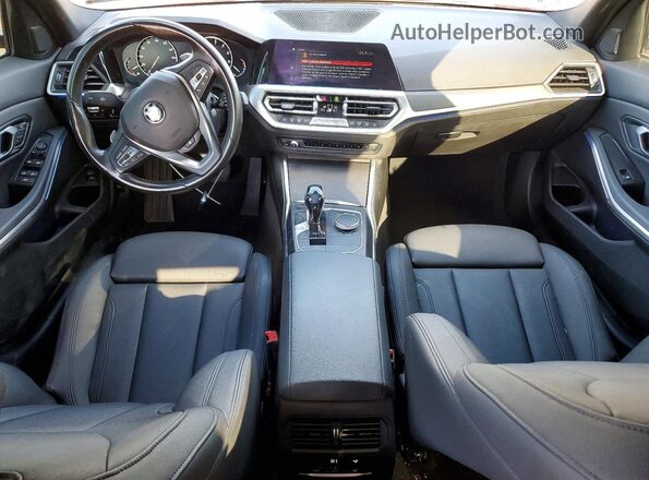3MW5R7J04L8B45942 2020 BMW 3 SERIES Красный Вид панели приборов