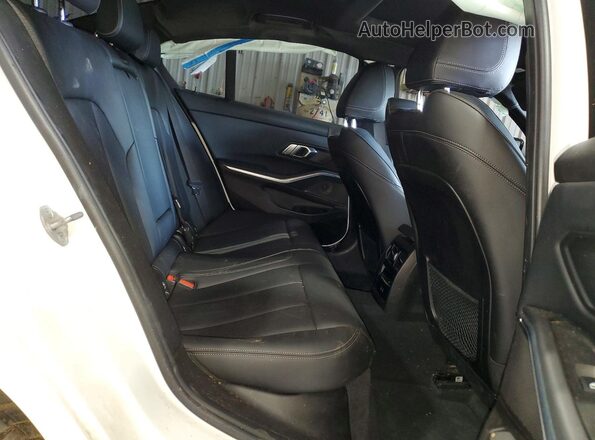 3MW5R7J04N8C54811 2022 BMW 3 SERIES White Հետևի նստատեղերի տեսք