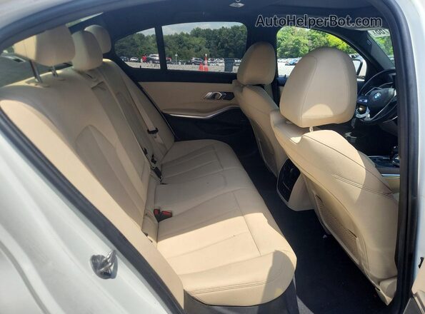 3MW5R7J07M8B49582 2021 BMW 3 SERIES White Widok tylnych siedzeń