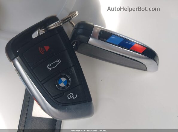 3MW5U9J06N8C27491 2022 BMW M3 Black Вид панелі приладів