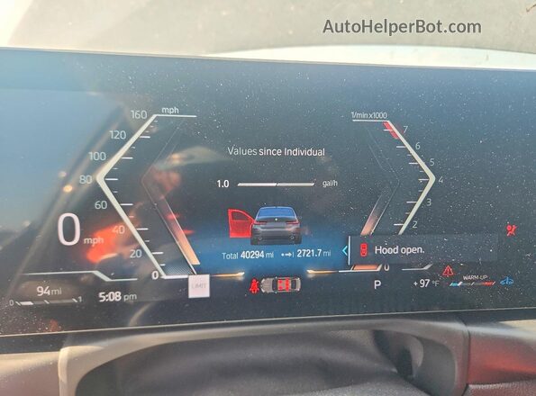 3MW69FF02R8E77197 2024 BMW 3 SERIES Gray Instrument cluster view