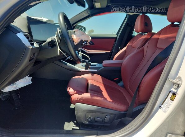 3MW69FF07R8E32904 2024 BMW 3 SERIES White Front interior view