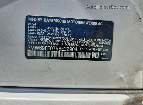 3MW69FF07R8E32904 2024 BMW 3 SERIES White Engine compartment view