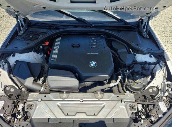 3MW69FF07R8E32904 2024 BMW 3 SERIES White Rear interior view