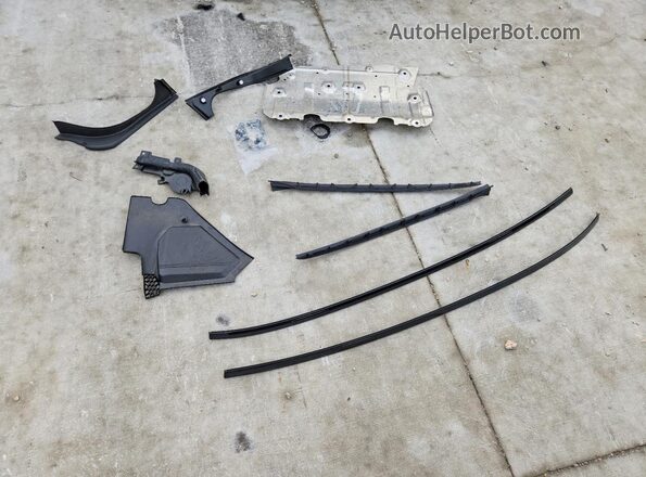 3MW89CW00T8F87650 2026 BMW 3 SERIES Черный Вид подкапотного пространства