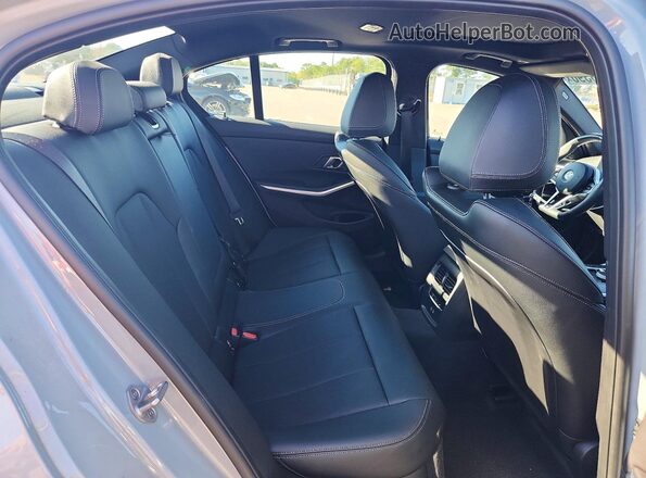 3MW89CW08S8F21944 2025 BMW 3 SERIES Gray Widok tylnych siedzeń