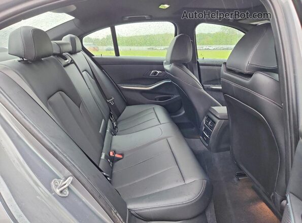 3MW89FF03R8E01335 2024 BMW 3 SERIES Silver Widok tylnych siedzeń