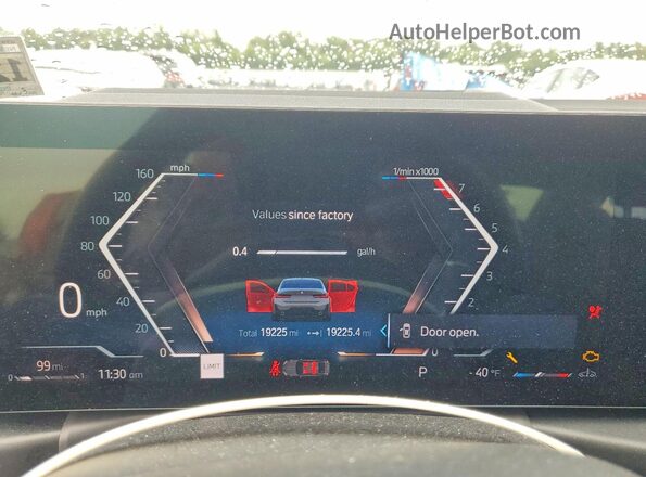 3MW89FF08P8D02958 2023 BMW 3 SERIES Gray ხელსაწყოთა პანელის ხედი