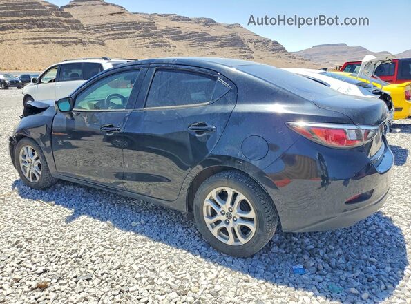 3MYDLBYV0HY147944 2017 TOYOTA YARIS Black Задня ліва чверть